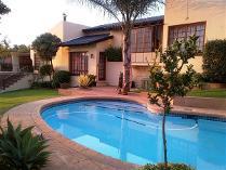 3 Bedroom House For Sale In Roodekrans