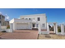 House in for sale in Yzerfontein, Yzerfontein
