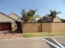 Cluster in for sale in Willowbrook, Roodepoort