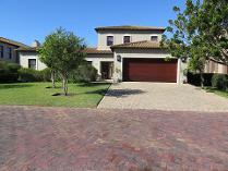 House in to rent in Goose Vallley Golf Estate, Plettenberg Bay