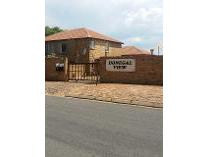 Townhouse in to rent in Kenmare, Krugersdorp