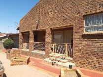 House in for sale in Meredale, Johannesburg
