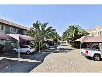 Townhouse in to rent in Meyersdal, Alberton