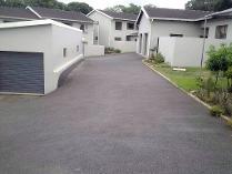 Flat-Apartment in for sale in Umtentweni, Port Shepstone