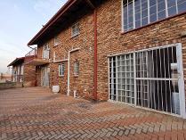 Townhouse in for sale in Potchefstroom, Potchefstroom