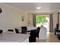 Flat-Apartment in to rent in Oranjezicht, Cape Town