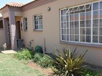 Townhouse in for sale in Balilie Park, Potchefstroom