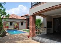 4 Bedroom House In Silver Lakes
