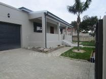 House in for sale in Baysville, East London