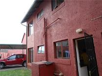 Flat-Apartment in for sale in Florida, Roodepoort