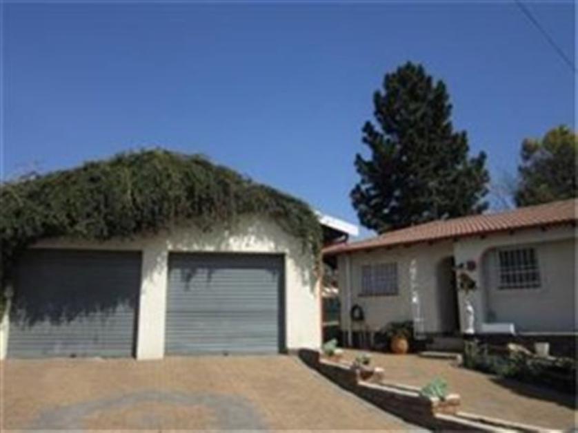 House-standar_230027847-Elandspark, Johannesburg