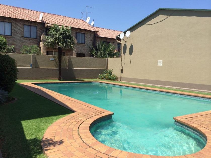 For Sale of Townhouse in Eastleigh, Edenvale Persquare